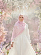 Featherlite Al Quds Elegance Keffiyeh Hijab In Baby Pink